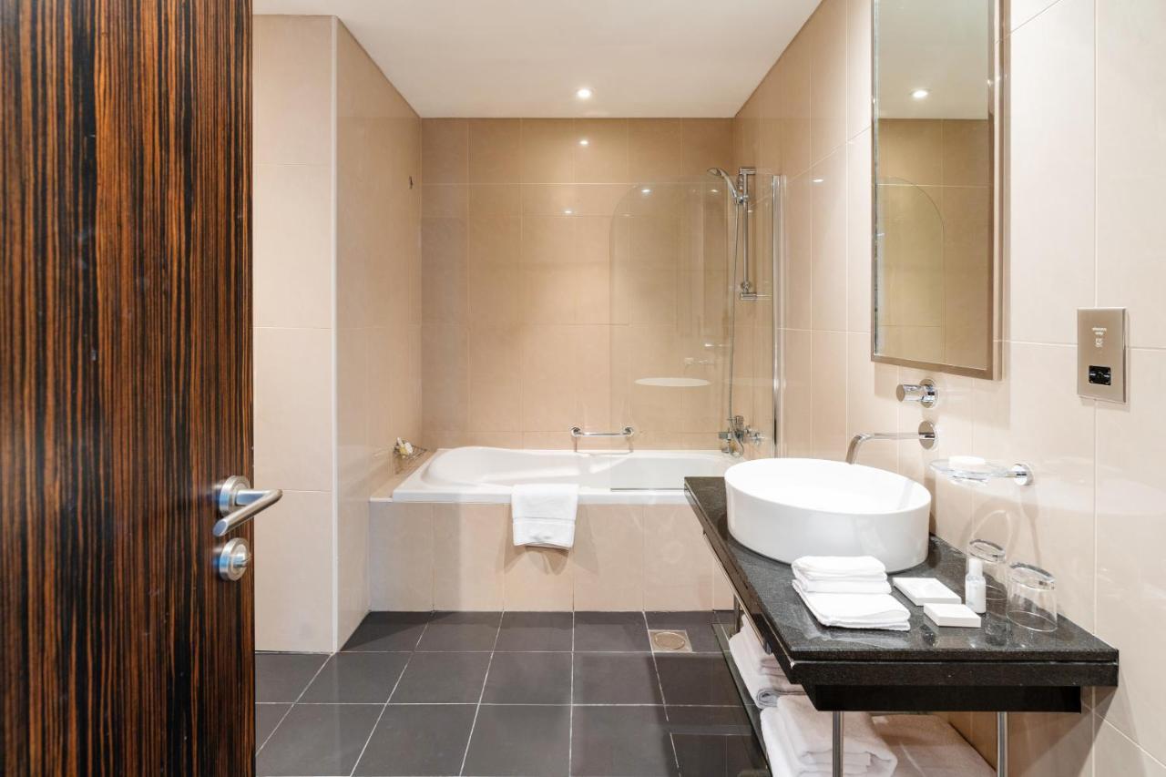 Royal Club By Rvhr, Bonnington Residential Tower - Jlt Apartment ดูไบ ภายนอก รูปภาพ